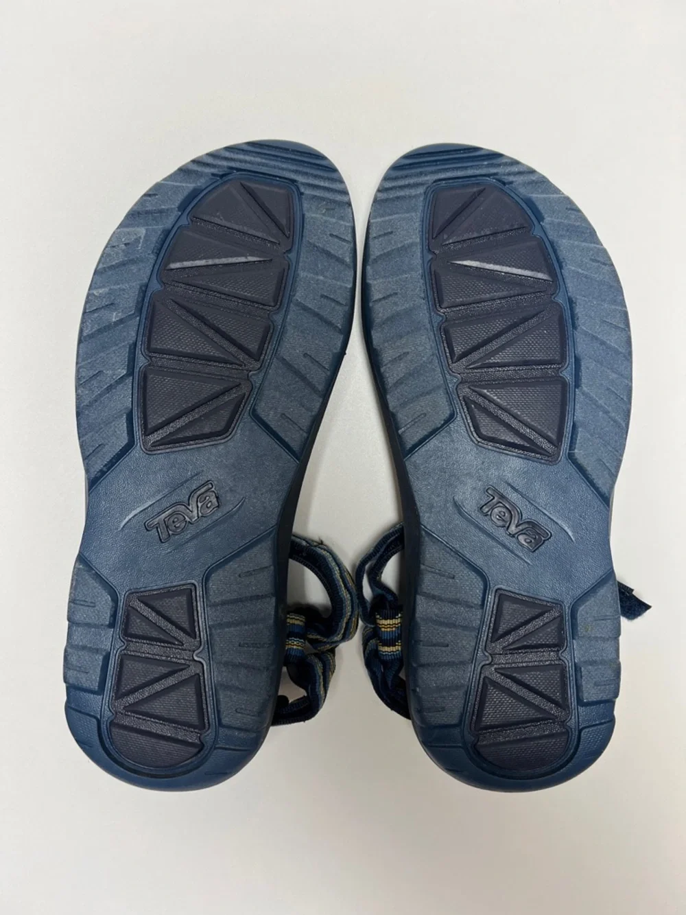 Teva Hurricane XLT2 Sandals Blue Yellow Light Blue Patterned Youth US 7 / EU 40